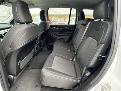 2023 Jeep Grand Cherokee, $28999. Photo 10