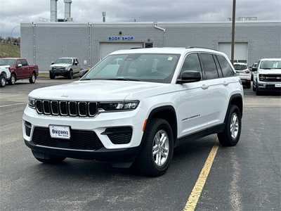 2023 Jeep Grand Cherokee, $28999. Photo 2