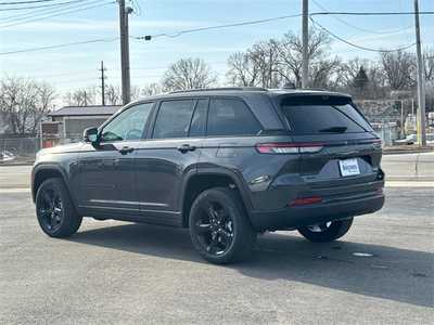 2025 Jeep Grand Cherokee, $49987. Photo 4