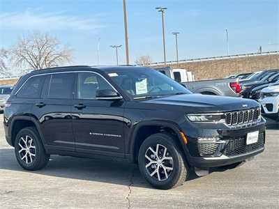 2025 Jeep Grand Cherokee, $42938. Photo 10
