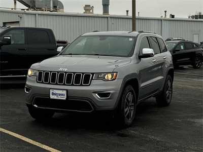2019 Jeep Grand Cherokee, $20999. Photo 2