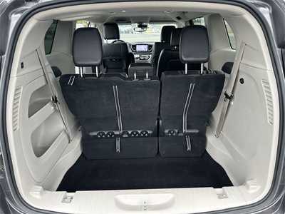 2023 Chrysler Pacifica, $23499. Photo 8