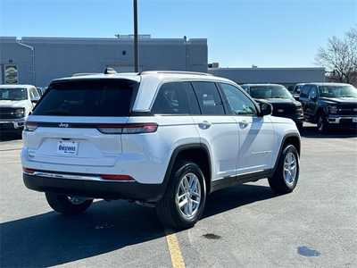 2025 Jeep Grand Cherokee, $38941. Photo 10