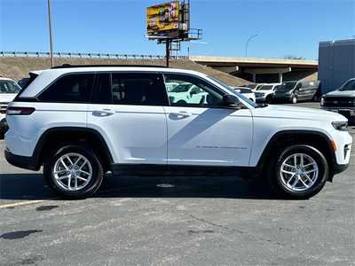2025 Jeep Grand Cherokee, $38941. Photo 11