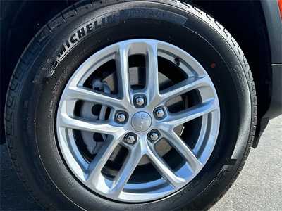 2025 Jeep Grand Cherokee, $38941. Photo 12