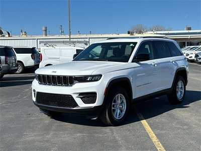 2025 Jeep Grand Cherokee, $38941. Photo 4
