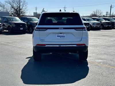 2025 Jeep Grand Cherokee, $38941. Photo 8