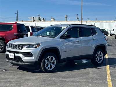 2025 Jeep Compass, $31388. Photo 4