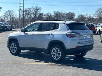 2025 Jeep Compass, $31388. Photo 7