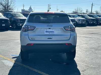 2025 Jeep Compass, $31388. Photo 8