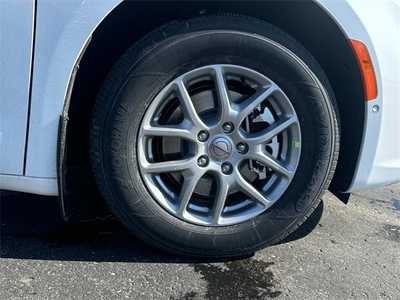 2025 Chrysler Pacifica, $39989. Photo 12