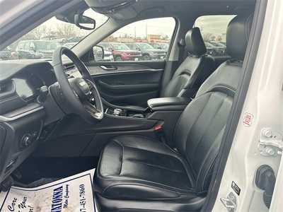 2023 Jeep Grand Cherokee, $33999. Photo 8