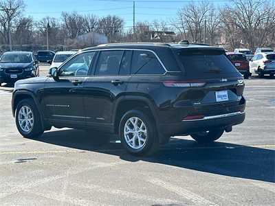 2023 Jeep Grand Cherokee, $29999. Photo 4