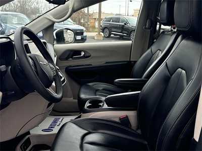 2023 Chrysler Pacifica, $23999. Photo 8