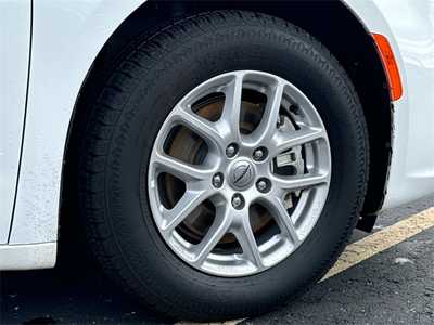 2023 Chrysler Pacifica, $23999. Photo 7
