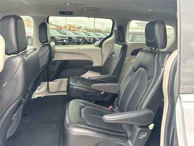 2023 Chrysler Pacifica, $23999. Photo 10