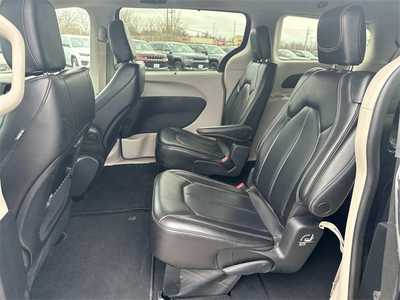 2023 Chrysler Pacifica, $23999. Photo 10