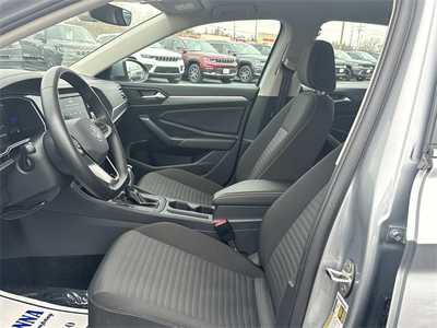 2024 Volkswagen Jetta, $19999. Photo 10