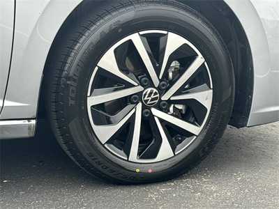 2024 Volkswagen Jetta, $19999. Photo 7