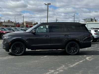 2025 Lincoln Navigator, $106555. Photo 12