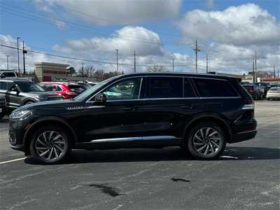 2025 Lincoln Aviator, $56343. Photo 5