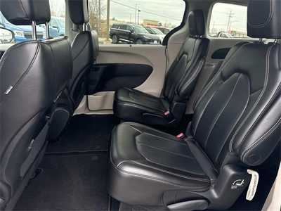 2023 Chrysler Pacifica, $23999. Photo 10