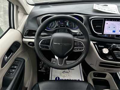2023 Chrysler Pacifica, $23999. Photo 12