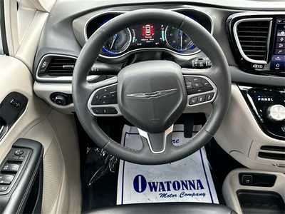 2023 Chrysler Pacifica, $23499. Photo 12