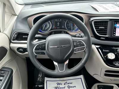 2023 Chrysler Voyager, $22999. Photo 12
