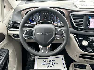 2023 Chrysler Voyager, $22999. Photo 12