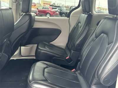 2023 Chrysler Pacifica, $23999. Photo 11