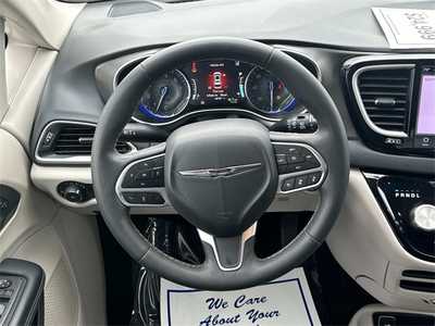 2023 Chrysler Pacifica, $23999. Photo 12