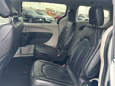 2023 Chrysler Pacifica, $23999. Photo 10