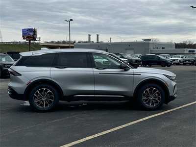 2025 Lincoln Nautilus, $51641. Photo 8