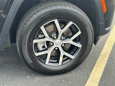 2024 Jeep Grand Cherokee L, $38999. Photo 7