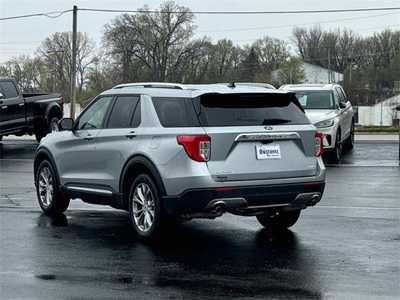 2023 Ford Explorer, $33999. Photo 4