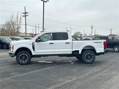 2025 Ford F350 Crew Cab, $60246. Photo 5