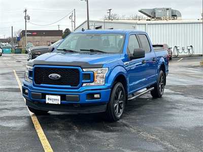 2020 Ford F150 Crew Cab, $30999. Photo 2
