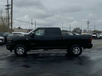 2025 RAM 3500 Crew Cab, $70446. Photo 4