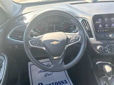 2021 Chevrolet Malibu, $16999. Photo 12