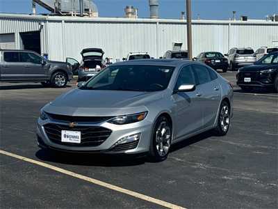 2021 Chevrolet Malibu, $16999. Photo 2