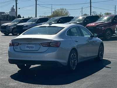 2021 Chevrolet Malibu, $16999. Photo 5