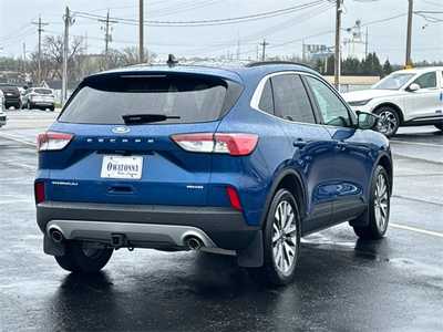 2022 Ford Escape, $26999. Photo 5