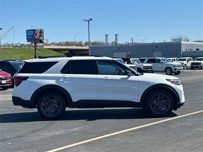 2025 Ford Explorer, $54644. Photo 11