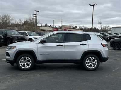 2025 Jeep Compass, $. Photo 5