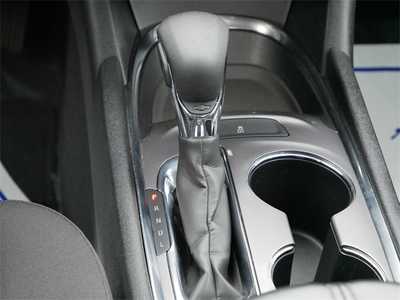 2023 Chevrolet Malibu, $18999. Photo 11