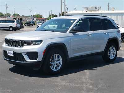 2024 Jeep Grand Cherokee, $33999. Photo 2