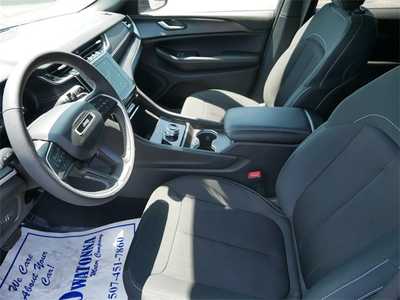 2024 Jeep Grand Cherokee, $33999. Photo 7