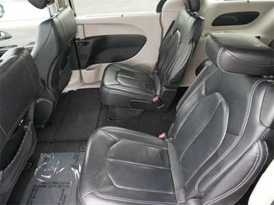 2022 Chrysler Pacifica, $22999. Photo 7