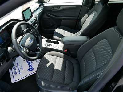 2025 Ford Escape, $28503. Photo 11